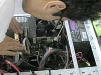 VISTA対応のパワーのあるグラフィックカードを載せます・・・ 